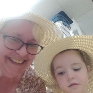 Meet your Posher, Joann